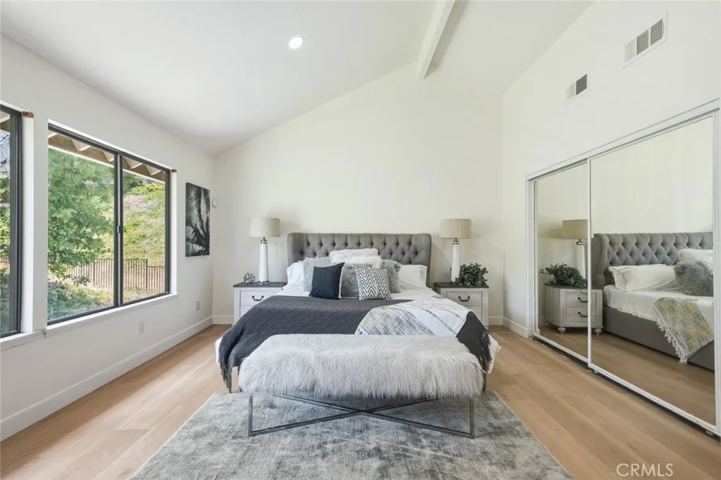 Photo of 1264 S Lemon