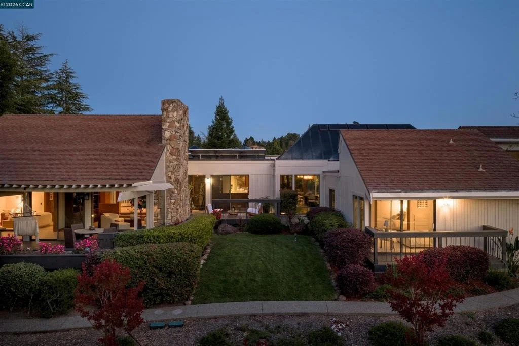 Photo of 2305 Saddleback Dr