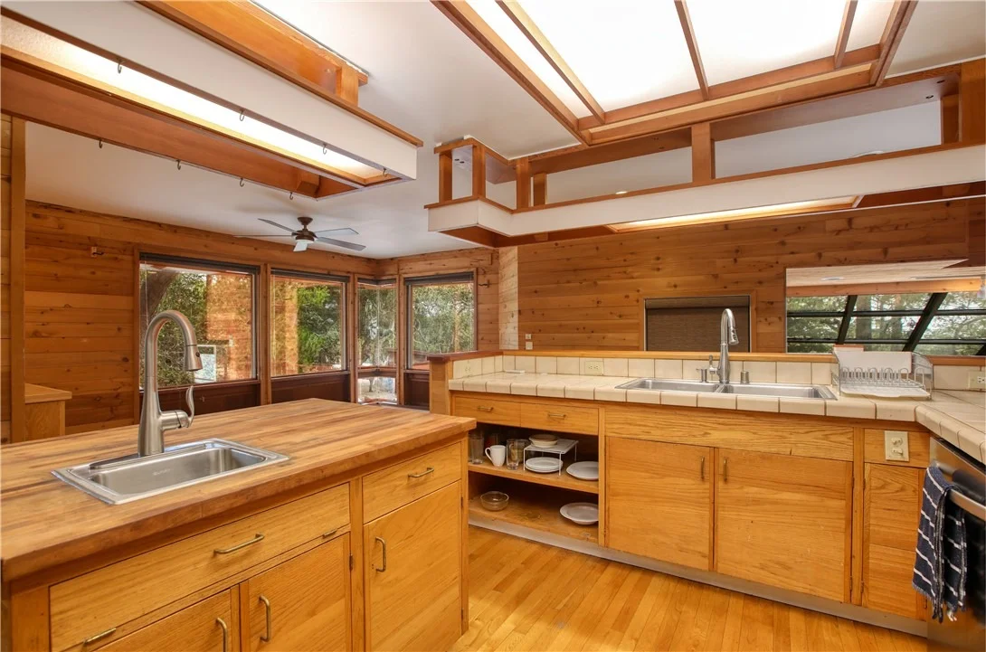 Photo of 1021 Hillcrest