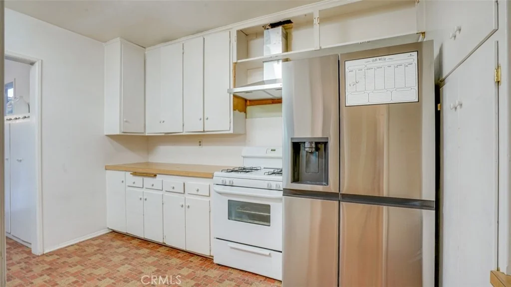 Photo of 330 S Griffith Park Drive