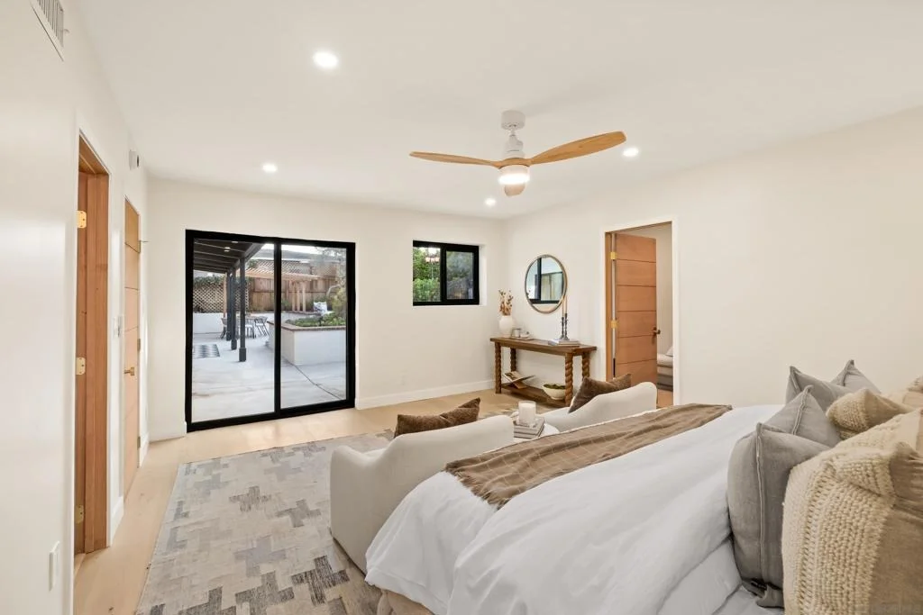 Photo of 3992 La Cresta