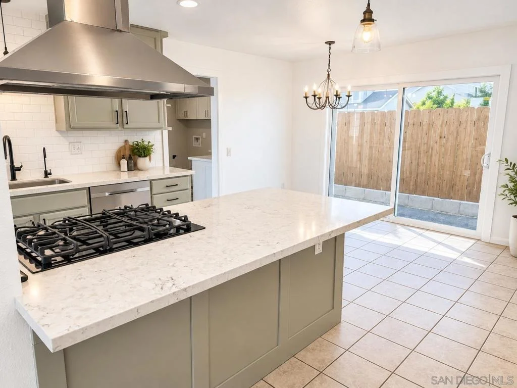 Photo of 1035 Dearborn Dr.