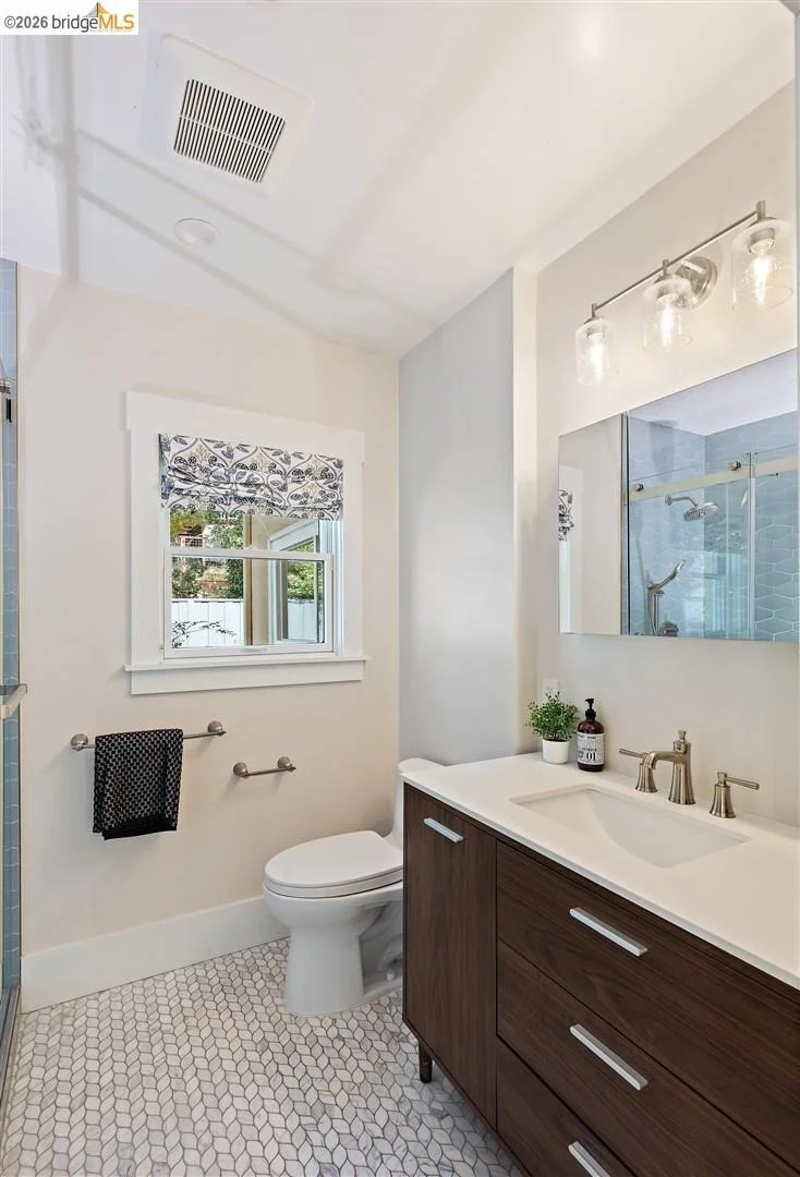 Photo of 355 Arlington Ave