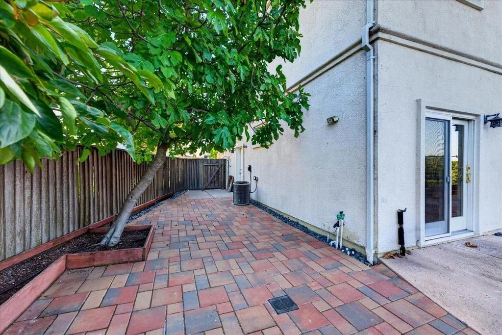 Photo of 232 Overlook Terrace