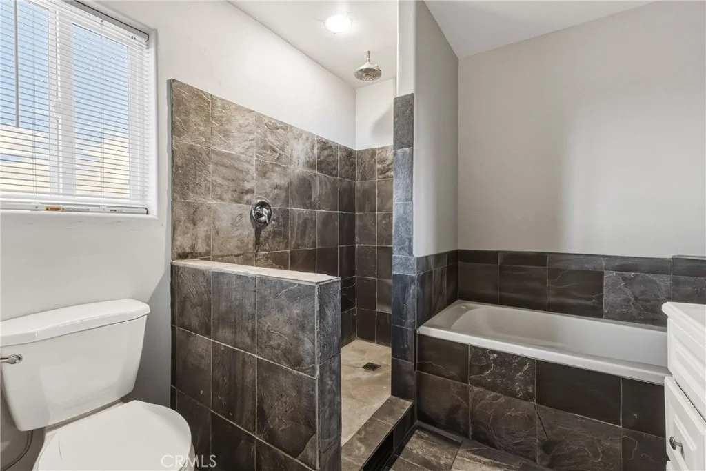 Photo of 3788 Olivera