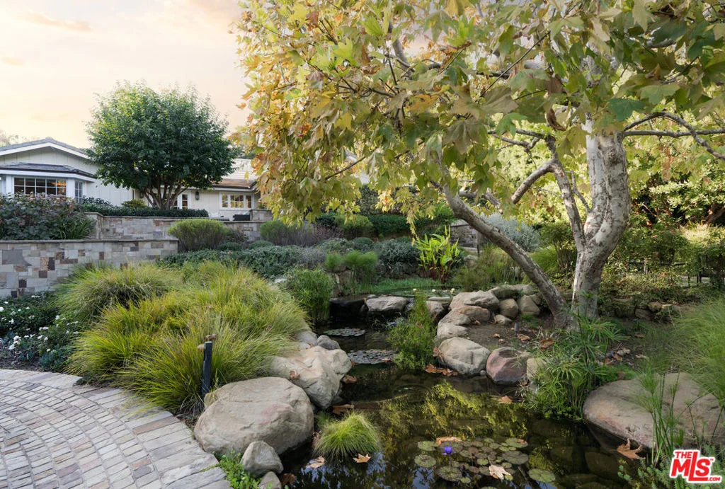 Photo of 610 Olive Road
