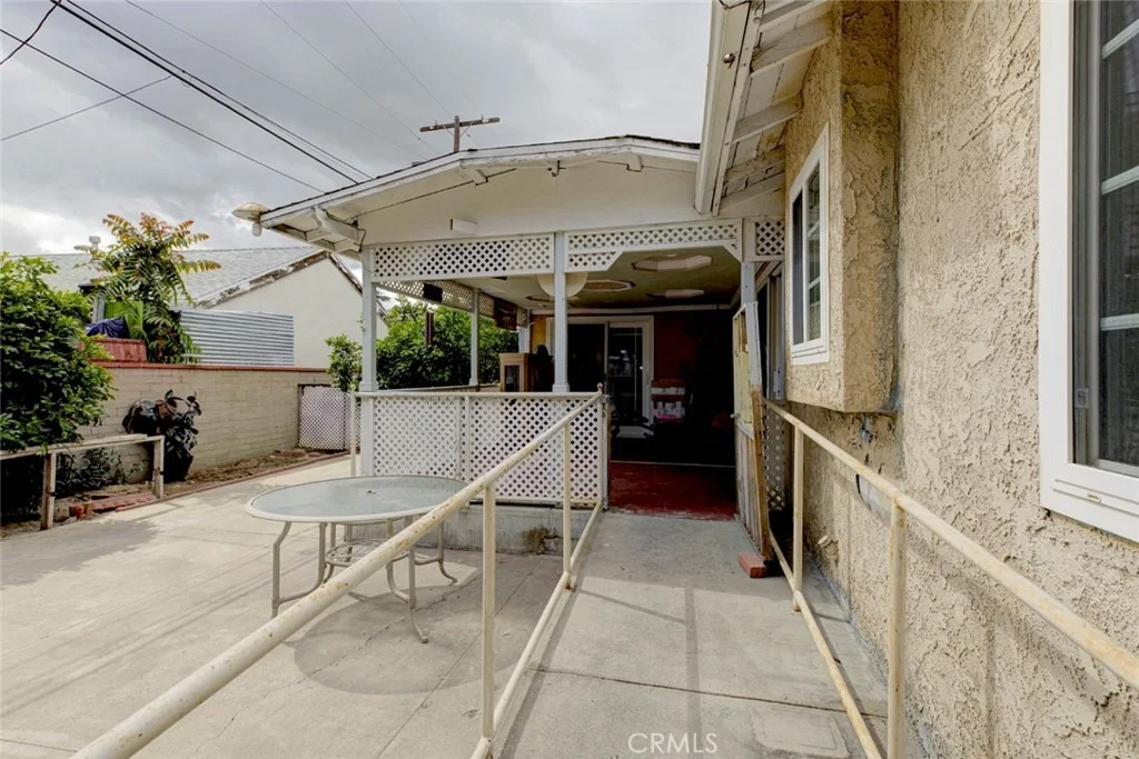Photo of 7920 Riverton Avenue