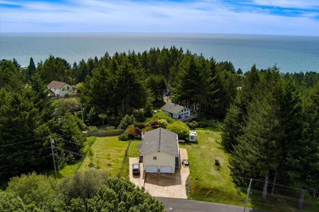 Photo of 520 Redwood Road
