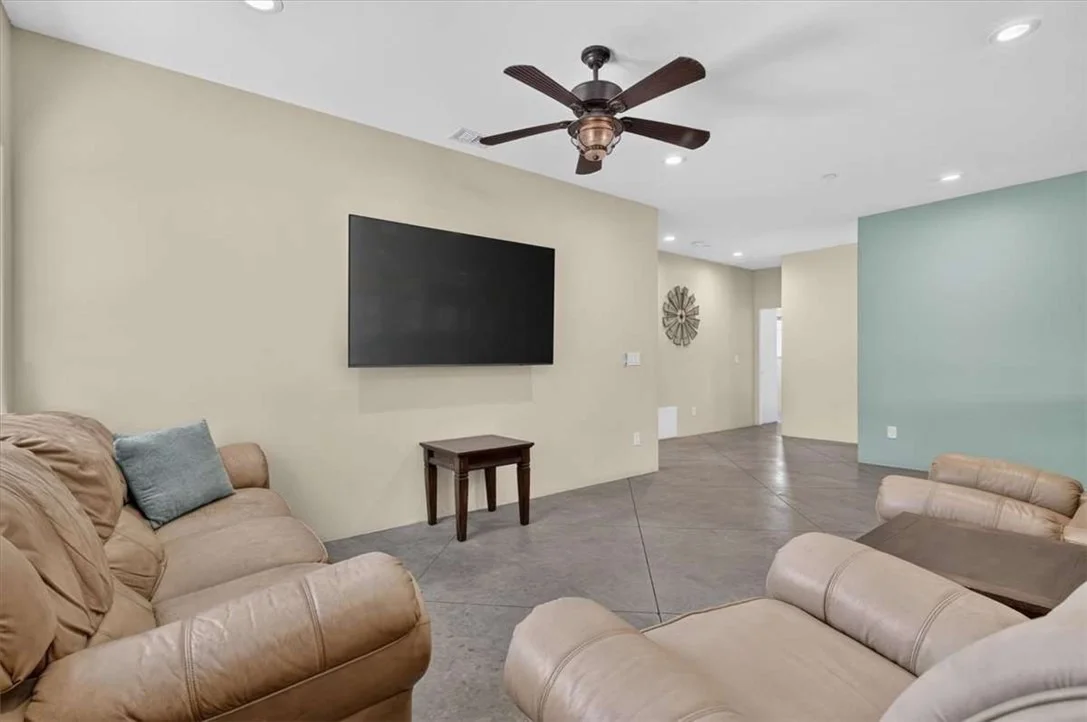 Photo of 1116 1120 Rolling Oaks Drive