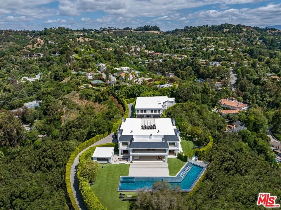 Photo of 2571 Wallingford Drive