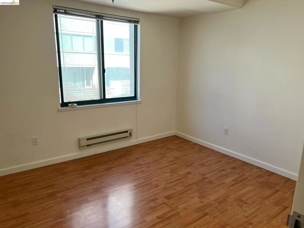 Photo of Unit 601 at 988 Franklin St