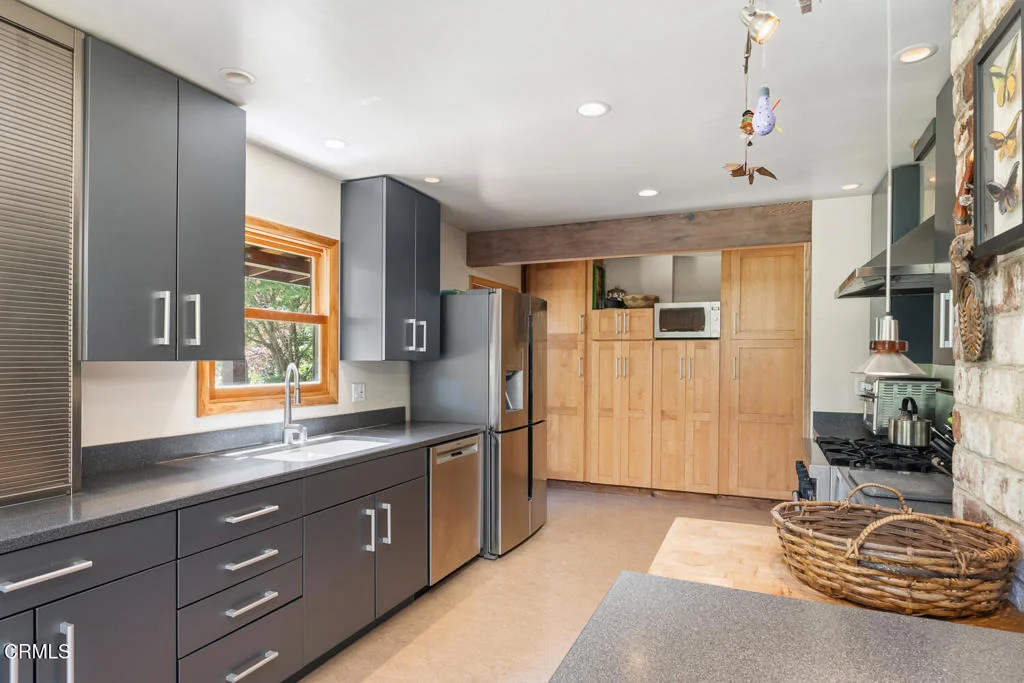 Photo of 31501 Comptche Ukiah Road