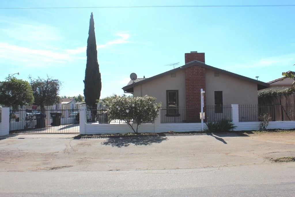 Photo of 635 W 15th