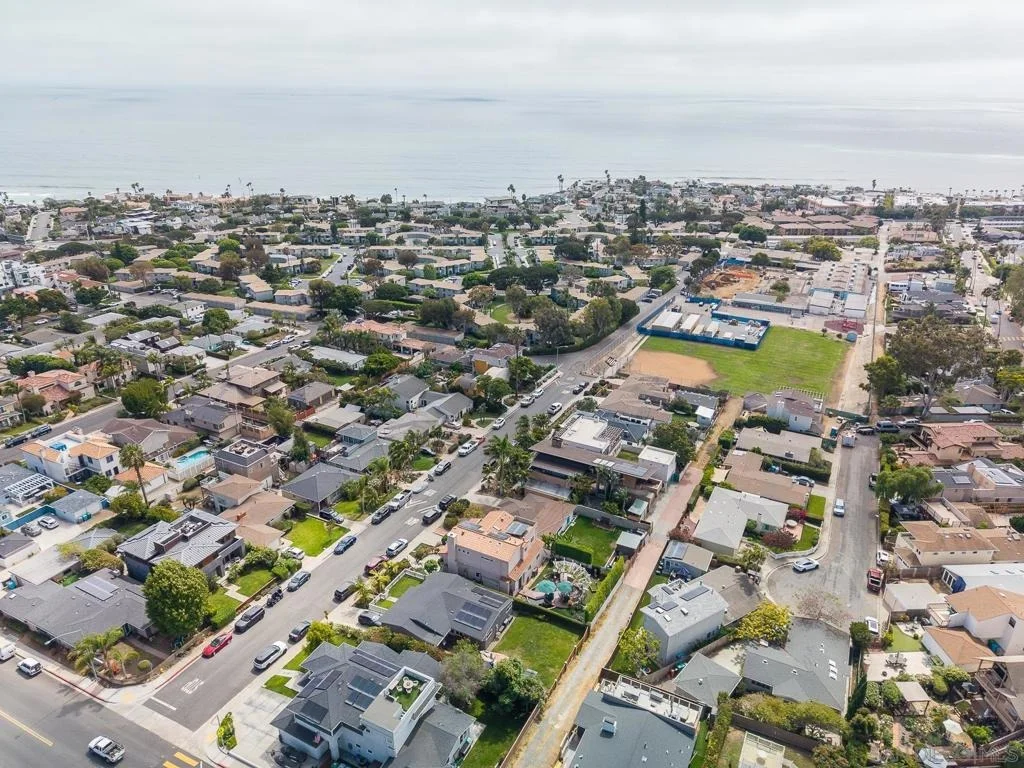 Photo of 5379 La Jolla Mesa