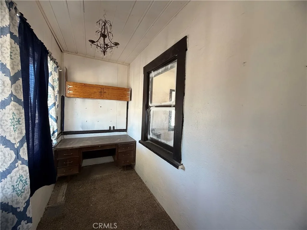 Photo of 567 W Yermo