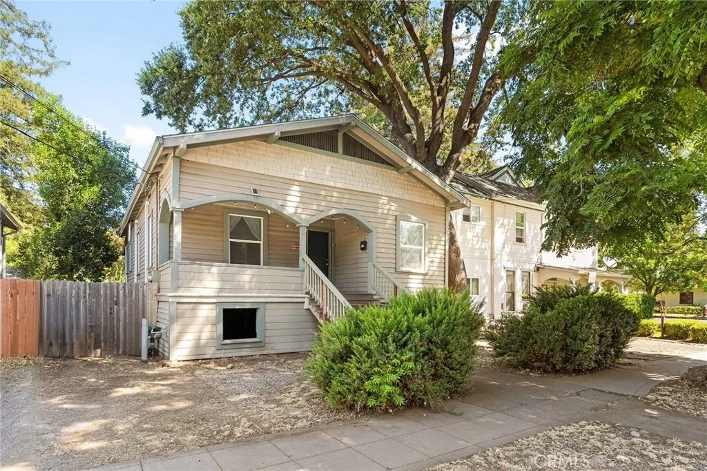 Photo of 414 W 6th Street