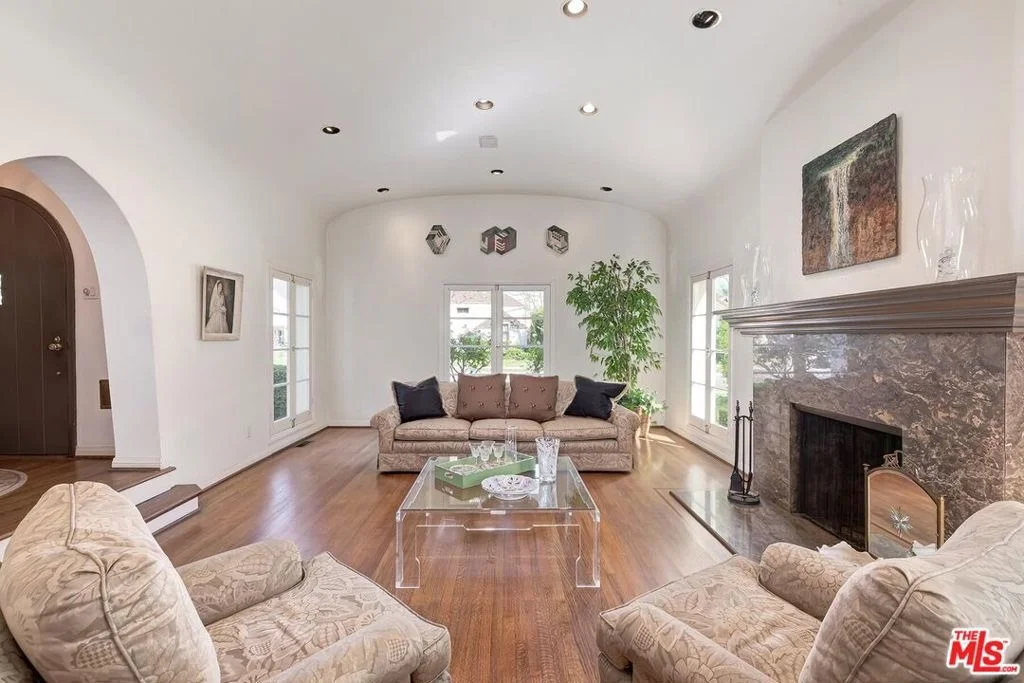 Photo of 219 S McCarty Drive