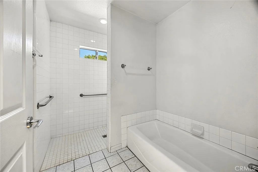 Photo of 5812 Crestview