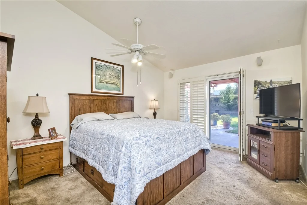 Photo of 512 Edgewater Ave