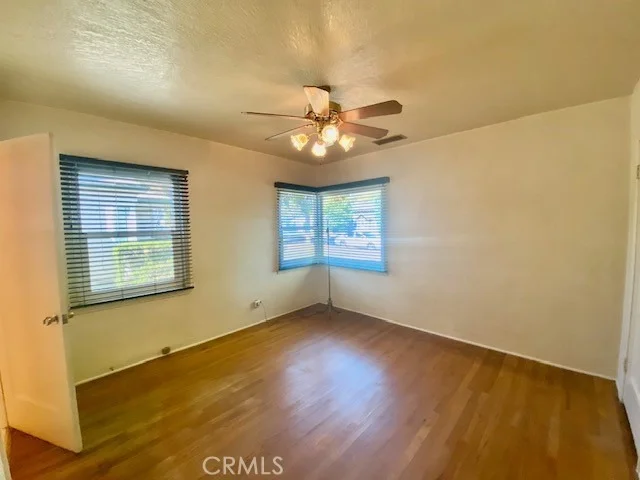 Photo of 8 W 25th Street