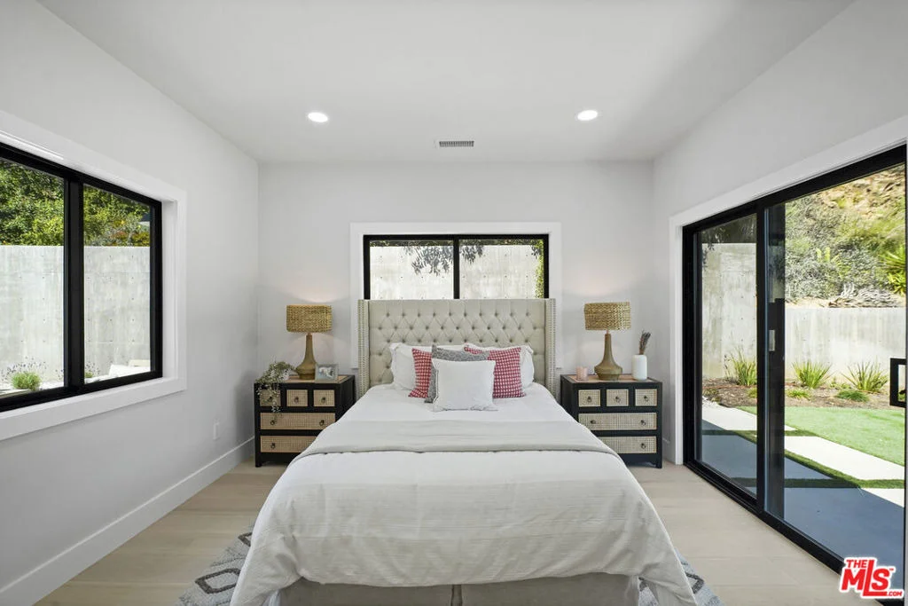 Photo of 23813 Harbor Vista Drive