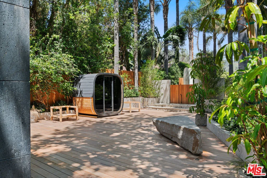 Photo of 6625 Zumirez Drive