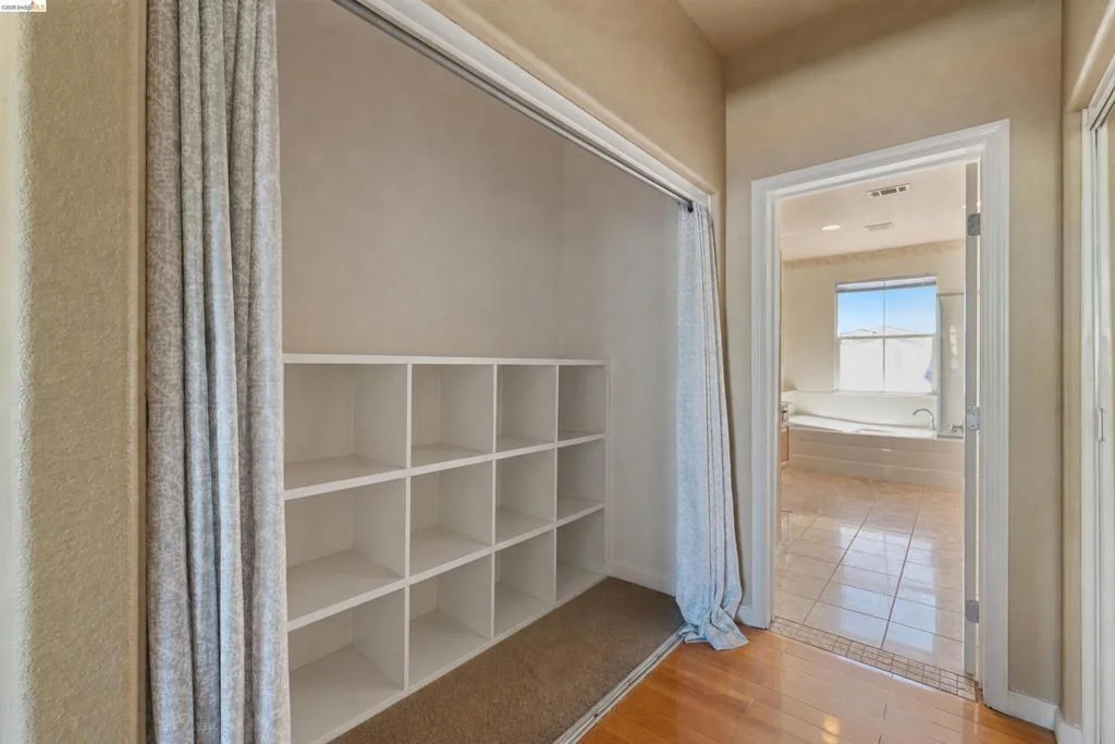 Photo of 1842 Sanger Peak Way