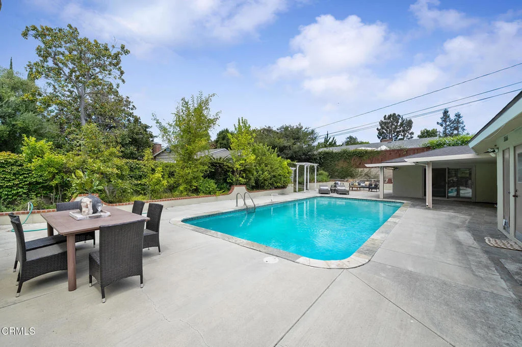 Photo of 1105 Alhambra Road