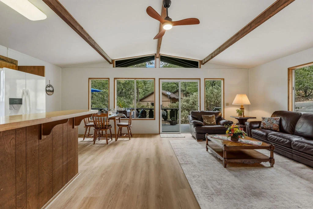 Photo of 25461 Glen Road