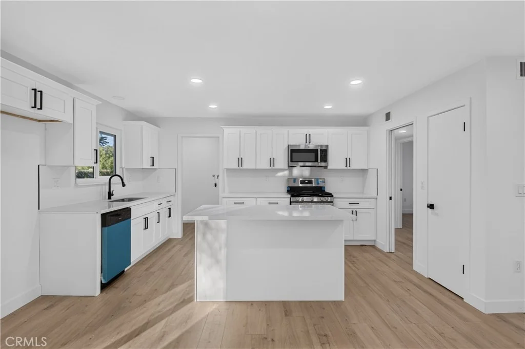 Photo of 26790 Oakmont Drive