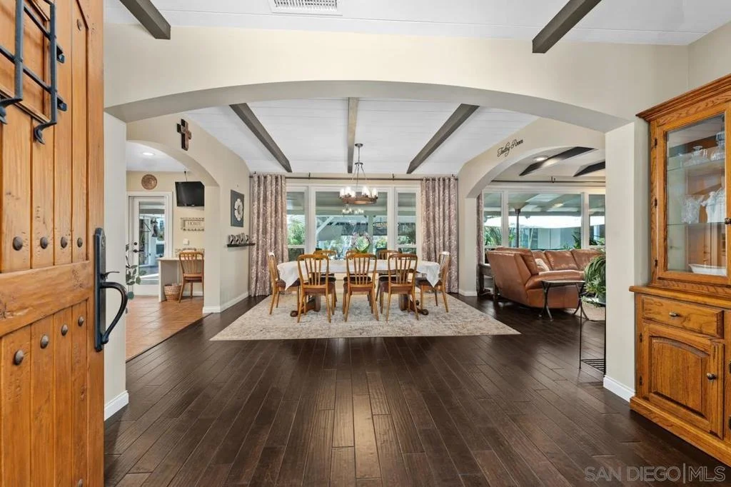 Photo of 9865 Edgelake Drive