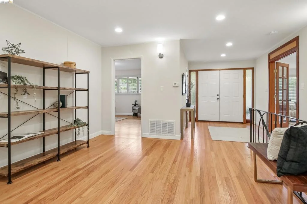 Photo of 1 Woodcrest Cir