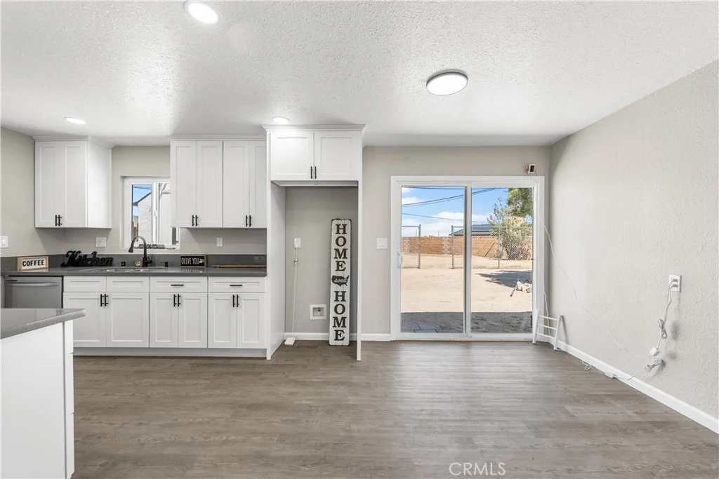 Photo of 15992 Lawrence Drive