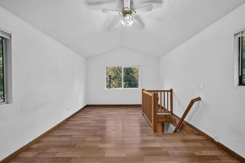 Photo of 121 Mahogany Way