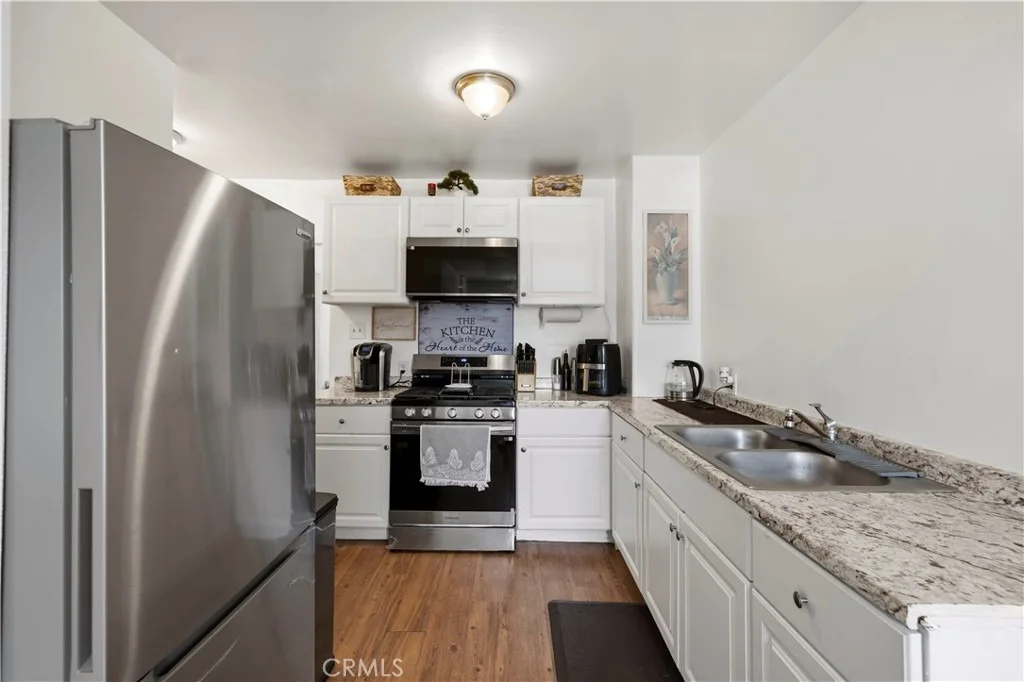 Photo of 1534 E Broadway