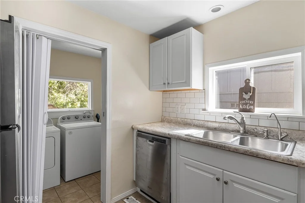 Photo of 15 Oak Park Way