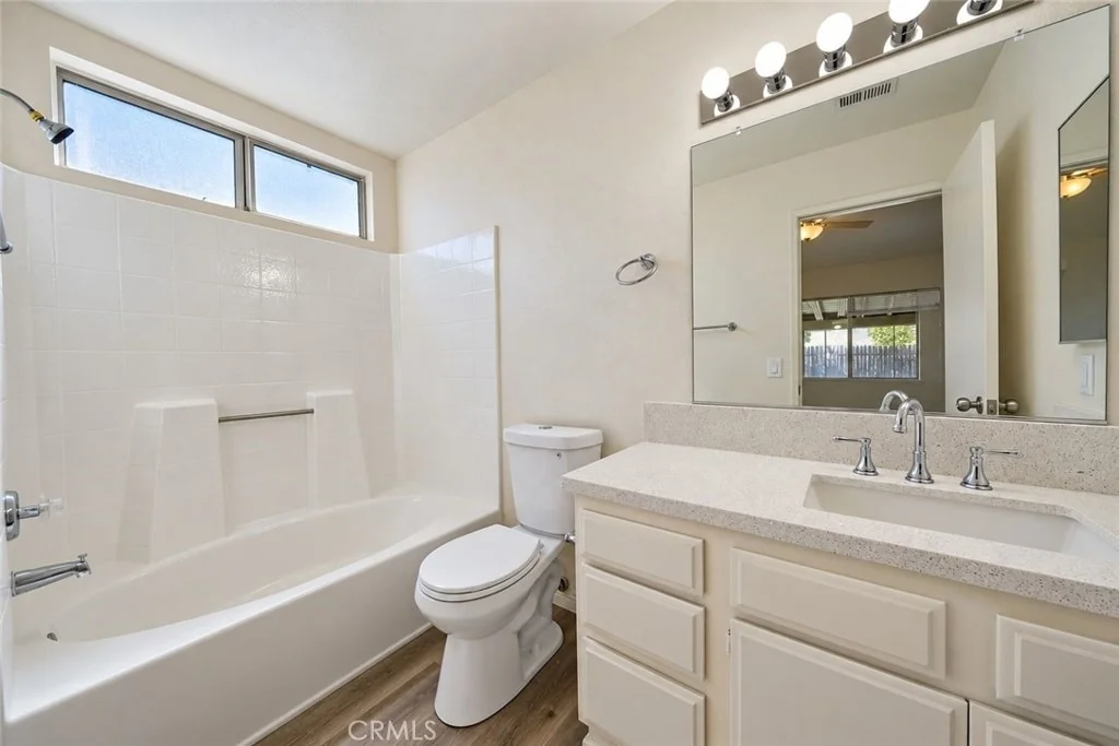 Photo of 1291 Comiskey Court