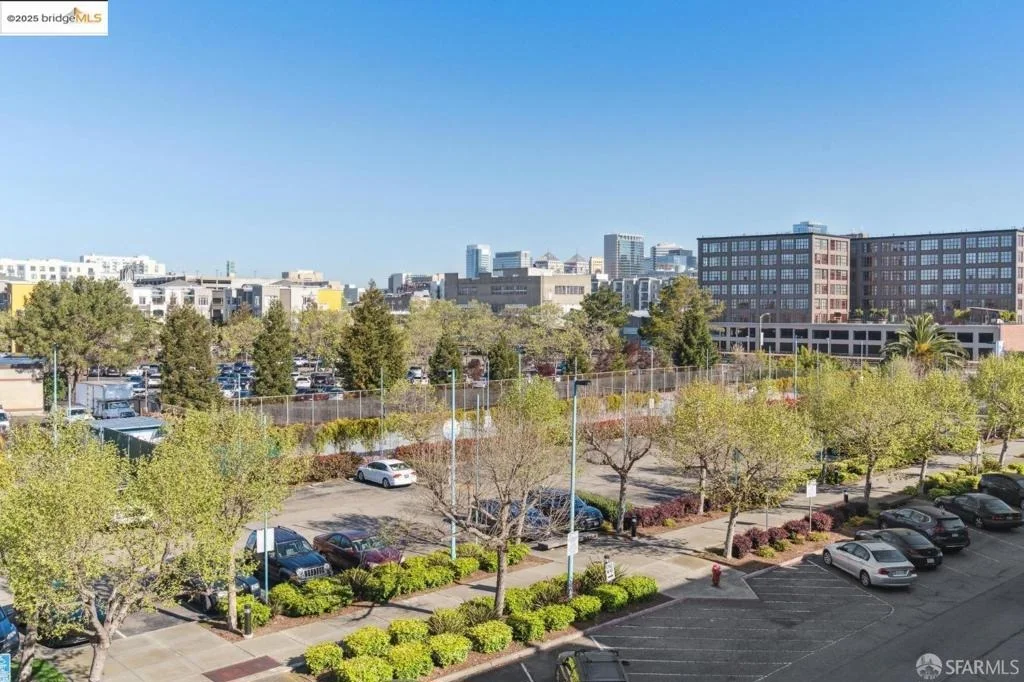 Photo of Unit 161 at 1 Embarcadero