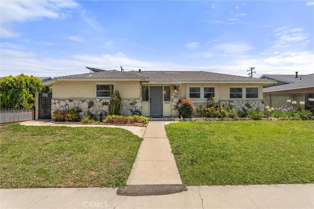 Photo of 3170 N Los Coyotes Diagonal
