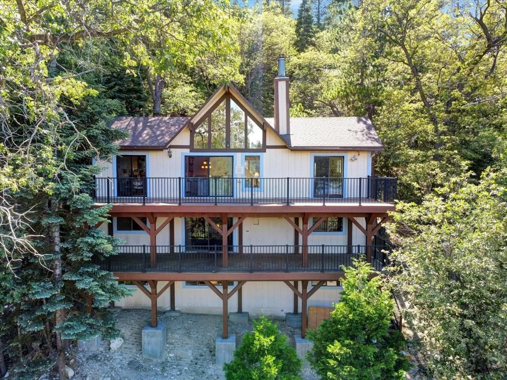 Photo of 214 S Fairway Drive