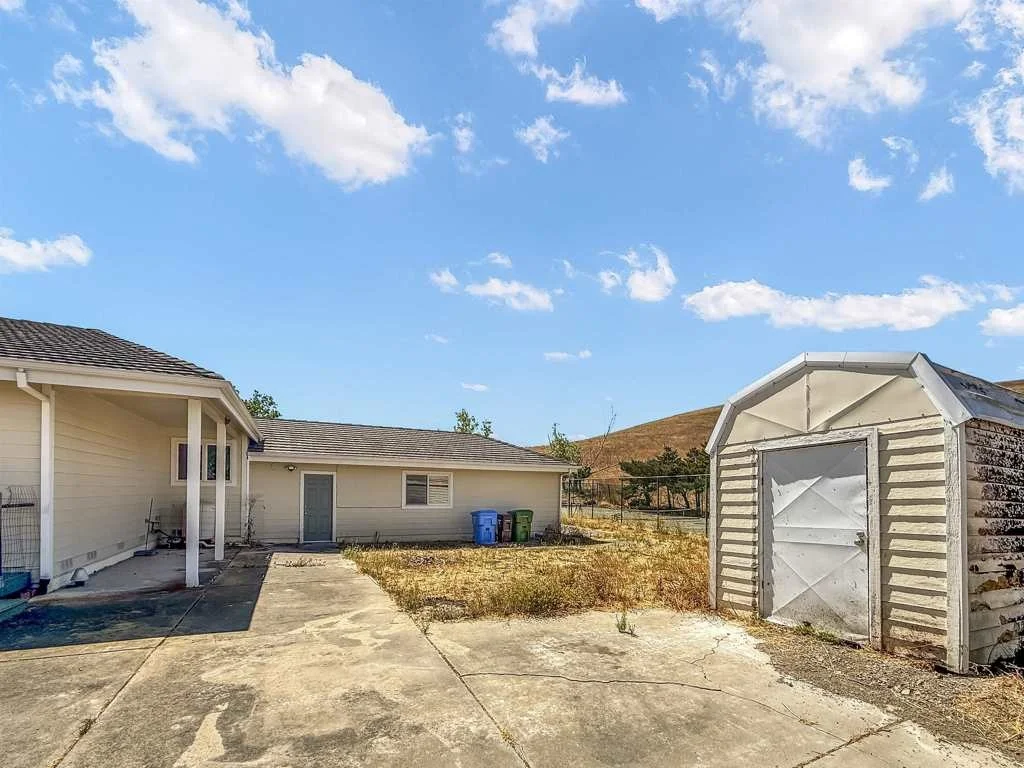 Photo of 9050 Highland Rd