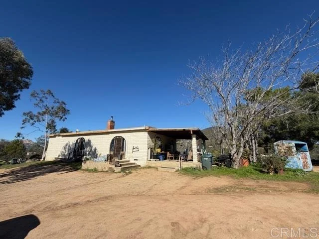 Photo of 20042 Deerhorn Valley Road