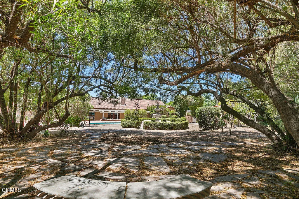 Photo of 567 N Avocado Place