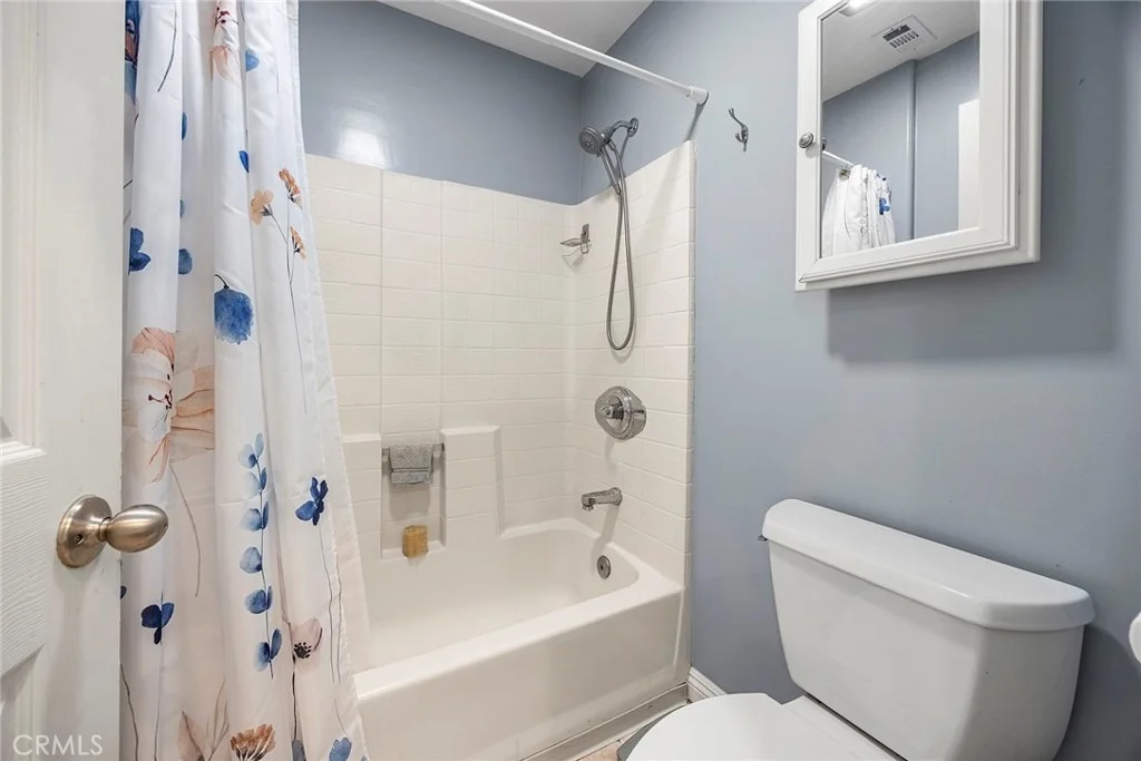 Photo of 774 N Victoria Drive