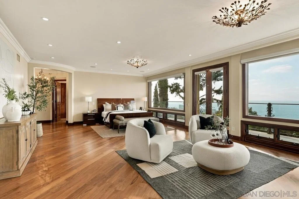 Photo of 1718 Valdes