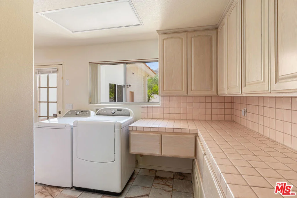 Photo of 71790 Jaguar Way