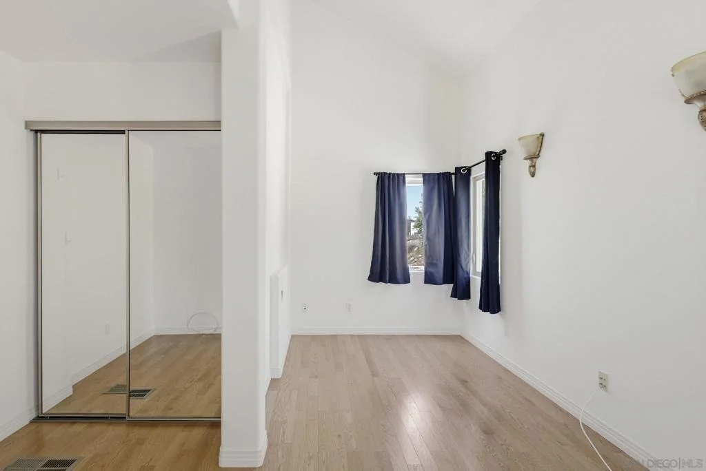 Photo of 931 Sol Vista Glen