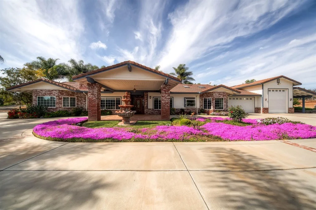 Photo of 30526 Rolling Hills Dr