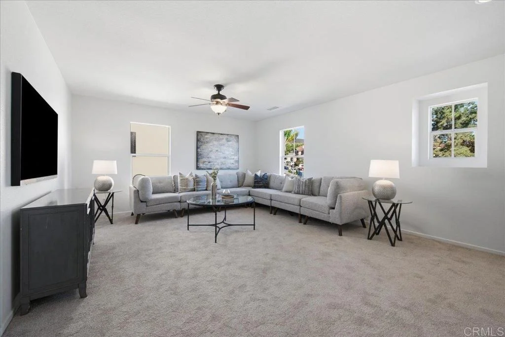 Photo of 812 Avenida Abeja