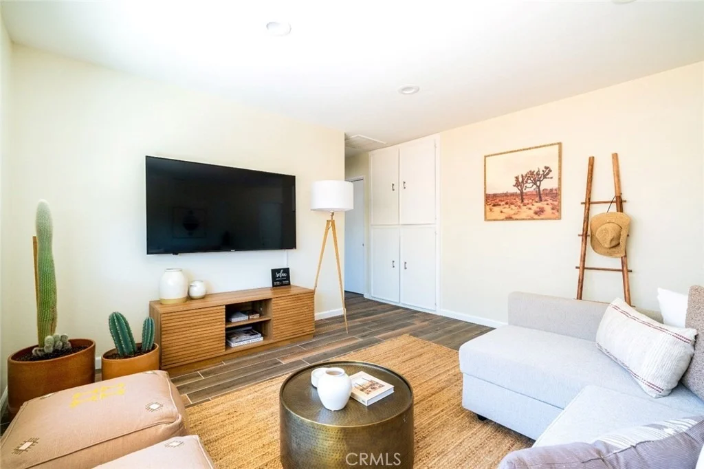 Photo of 62016 Valley View